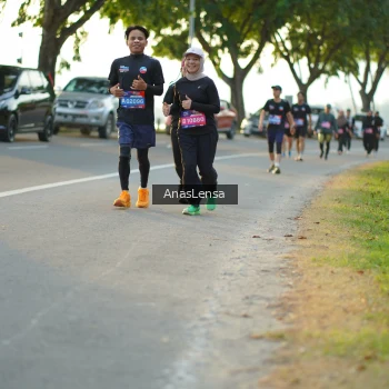 Runner Photo 3905735