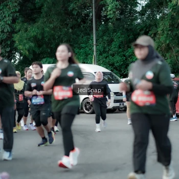 Runner Photo 3905736