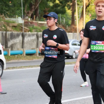 Runner Photo 3905815
