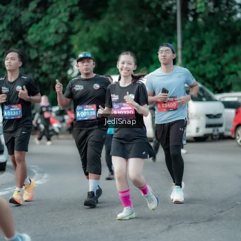 Runner Photo 3905837