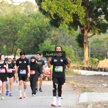 Runner Photo 3905865