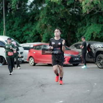 Runner Photo 3905904