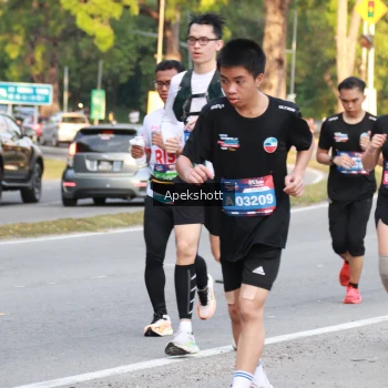 Runner Photo 3905912