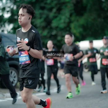 Runner Photo 3905938