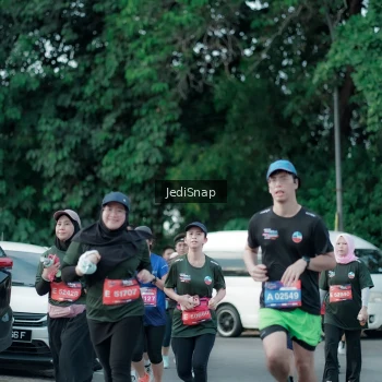 Runner Photo 3905979