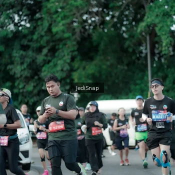 Runner Photo 3905992