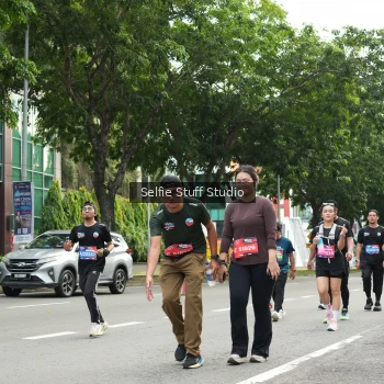 Runner Photo 3906024