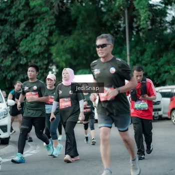 Runner Photo 3906042