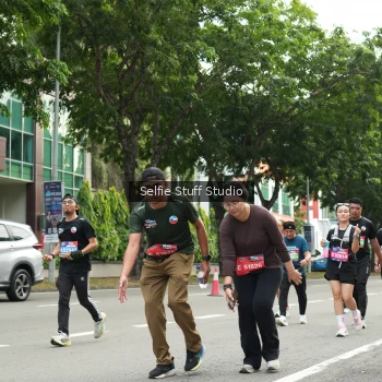 Runner Photo 3906067