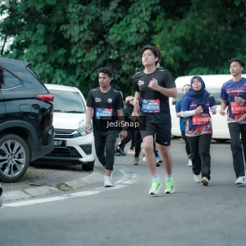 Runner Photo 3906102