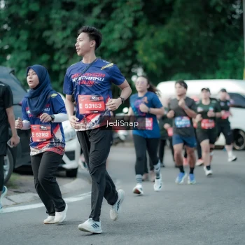 Runner Photo 3906141