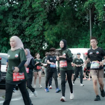 Runner Photo 3906240