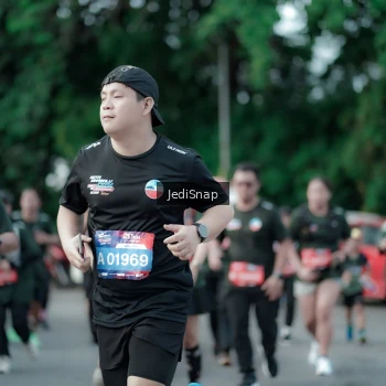 Runner Photo 3906335
