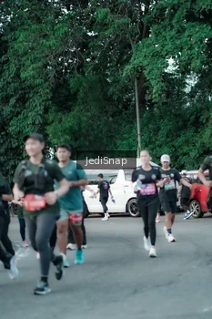 Runner Photo 3906528