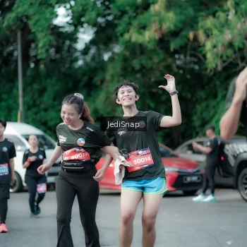 Runner Photo 3906593