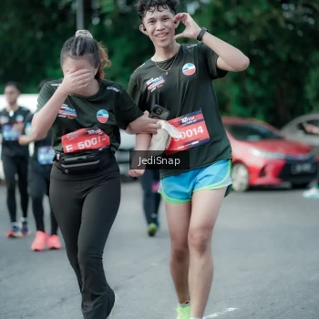 Runner Photo 3906613