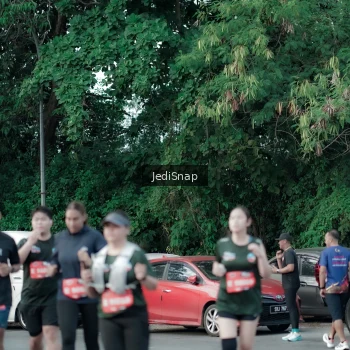 Runner Photo 3906725