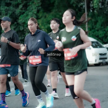 Runner Photo 3906764
