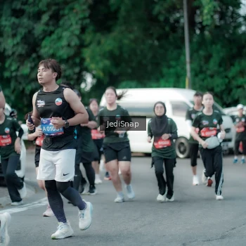 Runner Photo 3906784