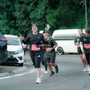 Runner Photo 3906824