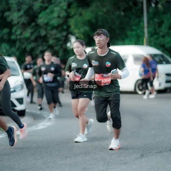 Runner Photo 3906867