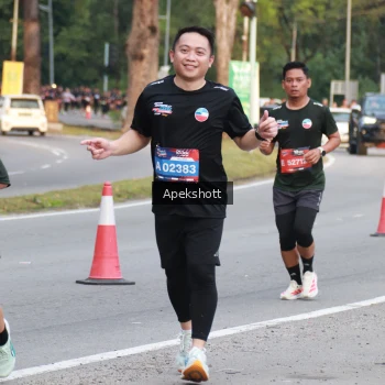 Runner Photo 3906880