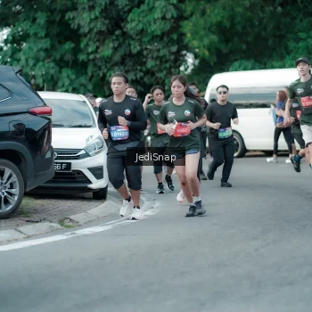 Runner Photo 3906894