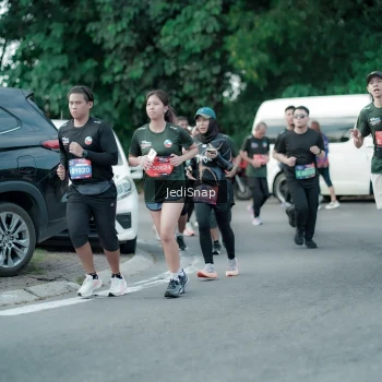 Runner Photo 3906925