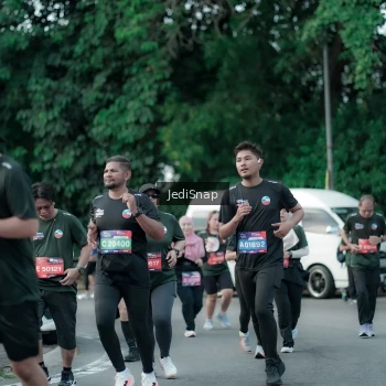 Runner Photo 3906973