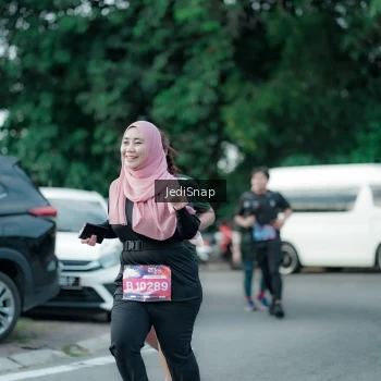 Runner Photo 3907029