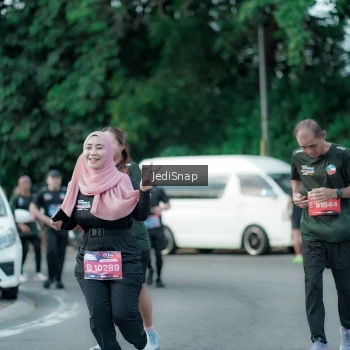 Runner Photo 3907036