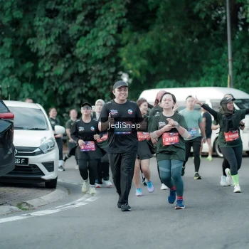 Runner Photo 3907086