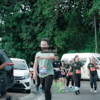 Runner Photo 3907214