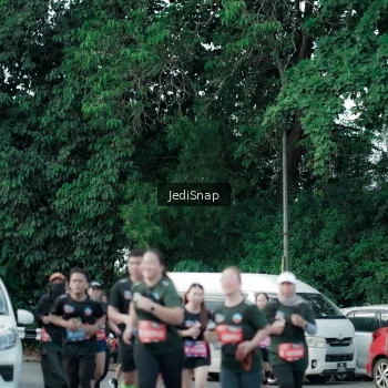 Runner Photo 3907252
