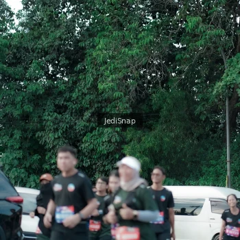 Runner Photo 3907299