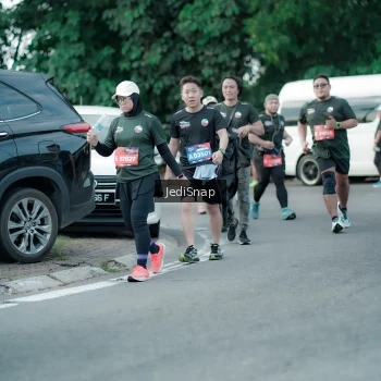 Runner Photo 3907425