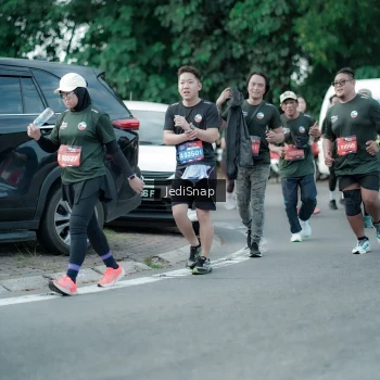 Runner Photo 3907466