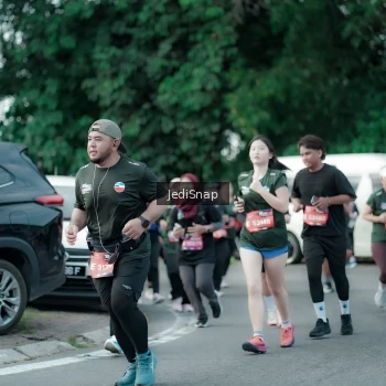 Runner Photo 3907477