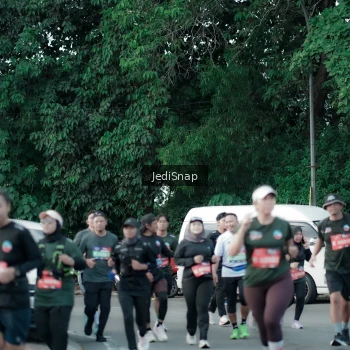 Runner Photo 3907498