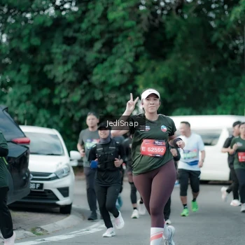 Runner Photo 3907536