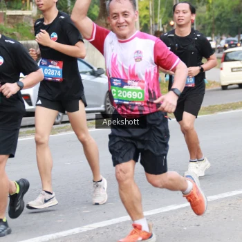 Runner Photo 3907572