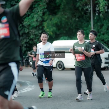 Runner Photo 3907584