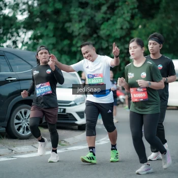 Runner Photo 3907594