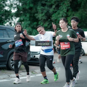 Runner Photo 3907616