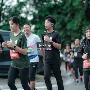 Runner Photo 3907618