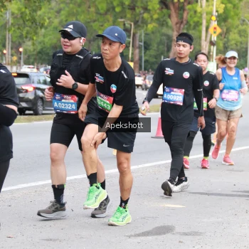 Runner Photo 3907659