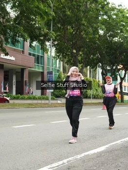 Runner Photo 3907664