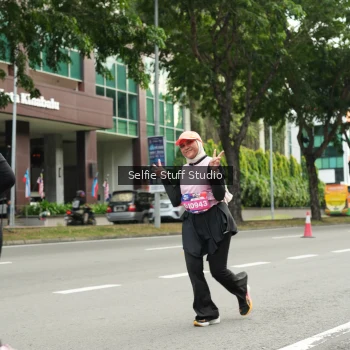 Runner Photo 3907698