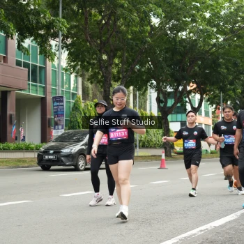 Runner Photo 3907912