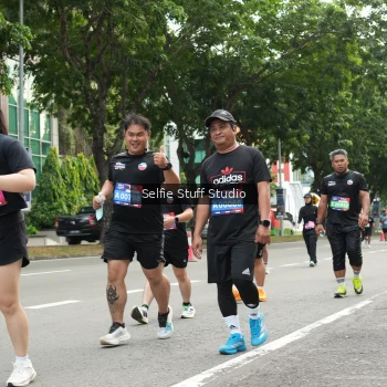 Runner Photo 3907929